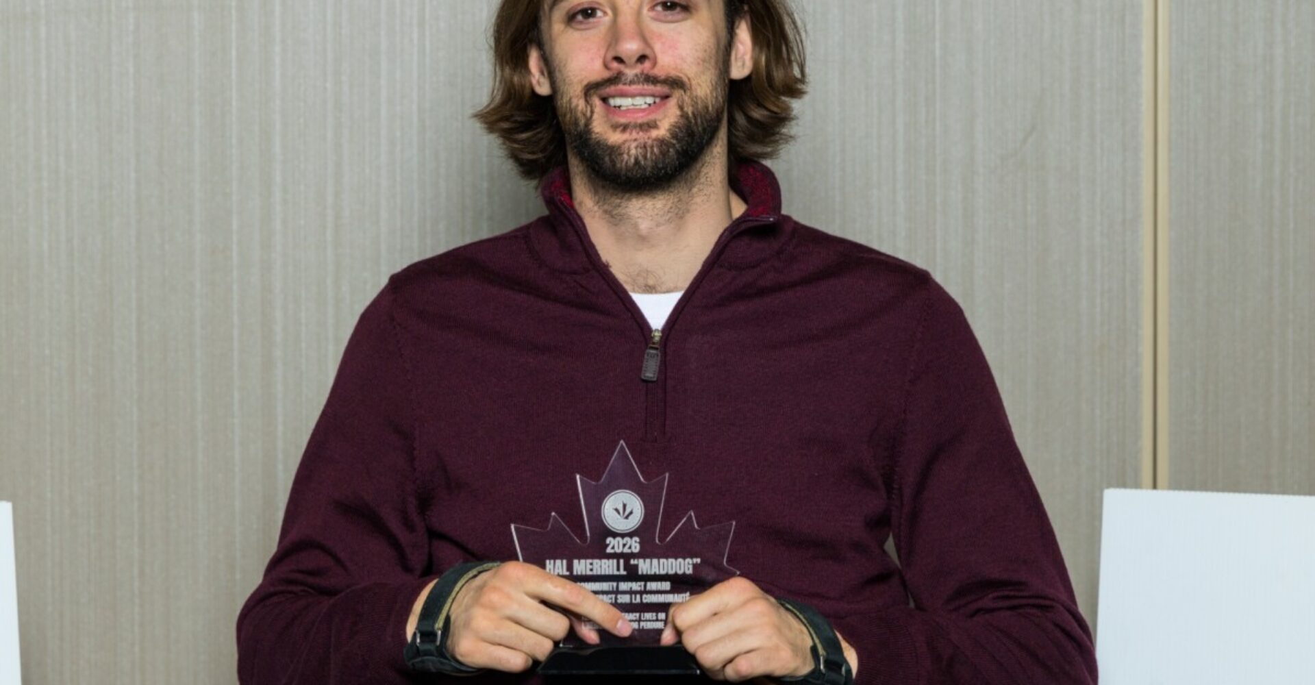 Braden Pettinger, de la Saskatchewan, reçoit le Prix Hal Merrill pour son impact communautaire